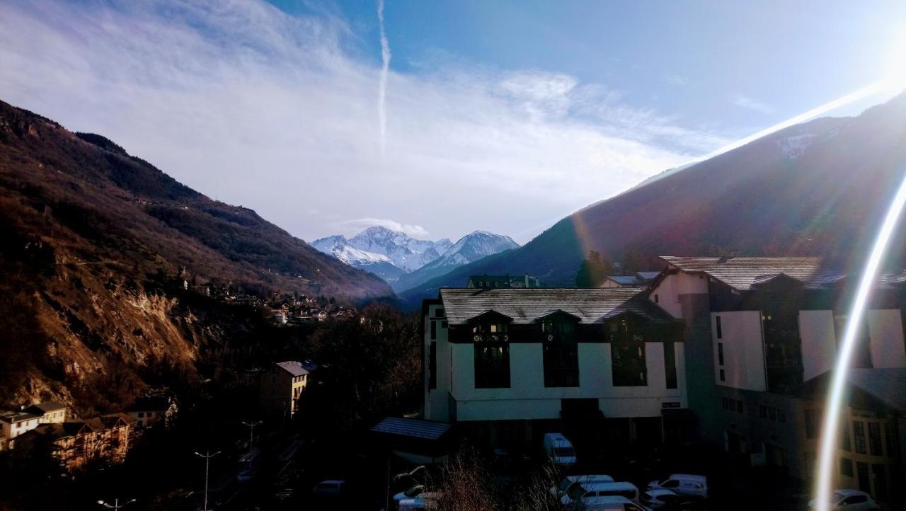 Grand Studio Tout Confort Pour 4 Personnes Brides-les-Bains Kültér fotó