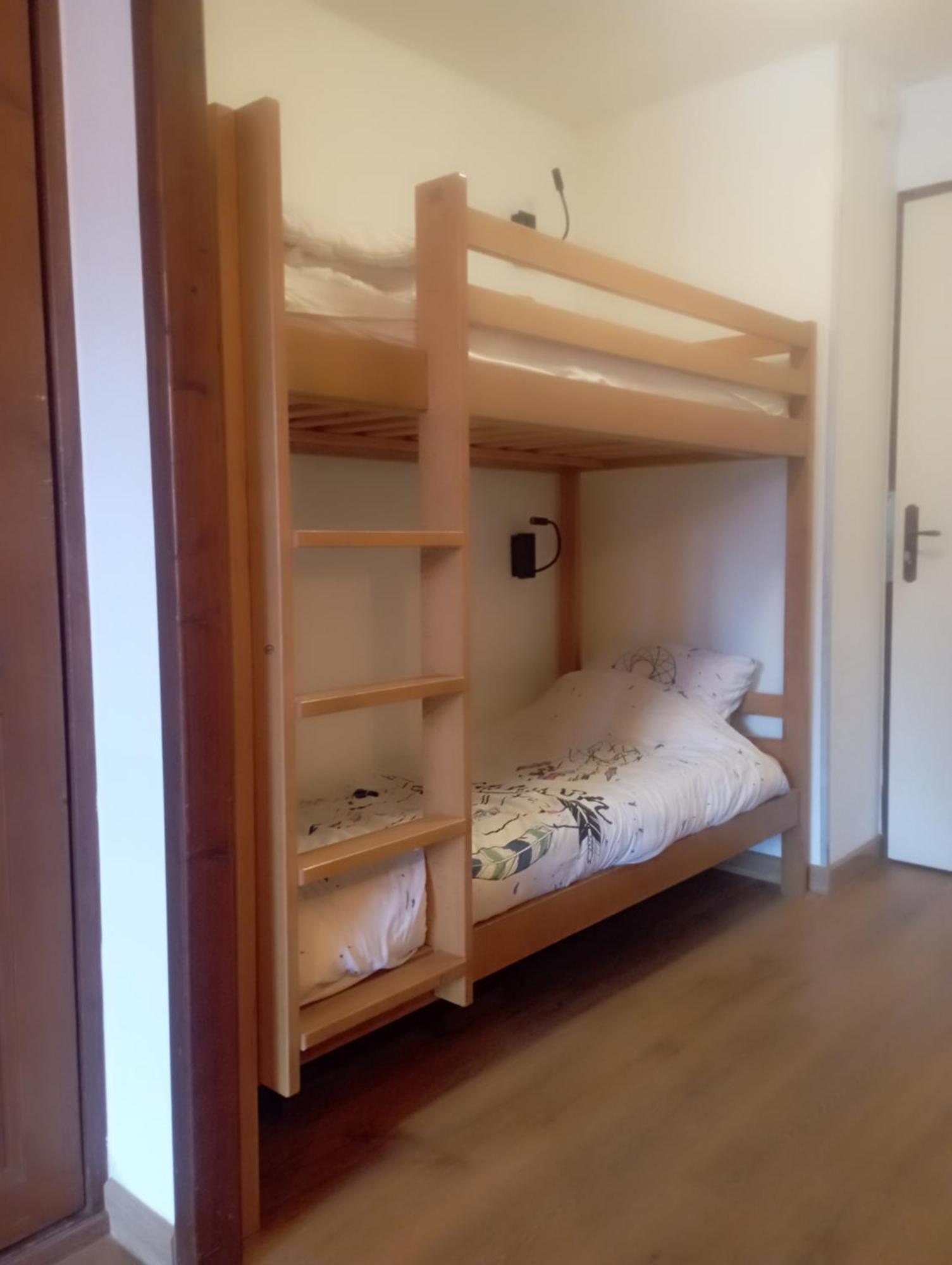 Grand Studio Tout Confort Pour 4 Personnes Brides-les-Bains Kültér fotó